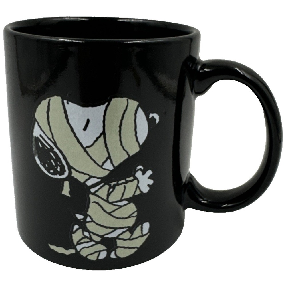 Peanuts Snoopy Mummy Heat Reveal Mug 20oz Black Halloween Coffee Cup